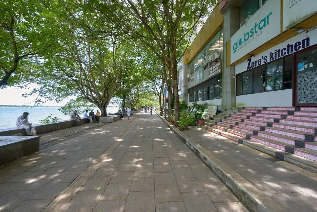 Bayview Retreat Premium Stay At Marine Drive Kochi Διαμέρισμα