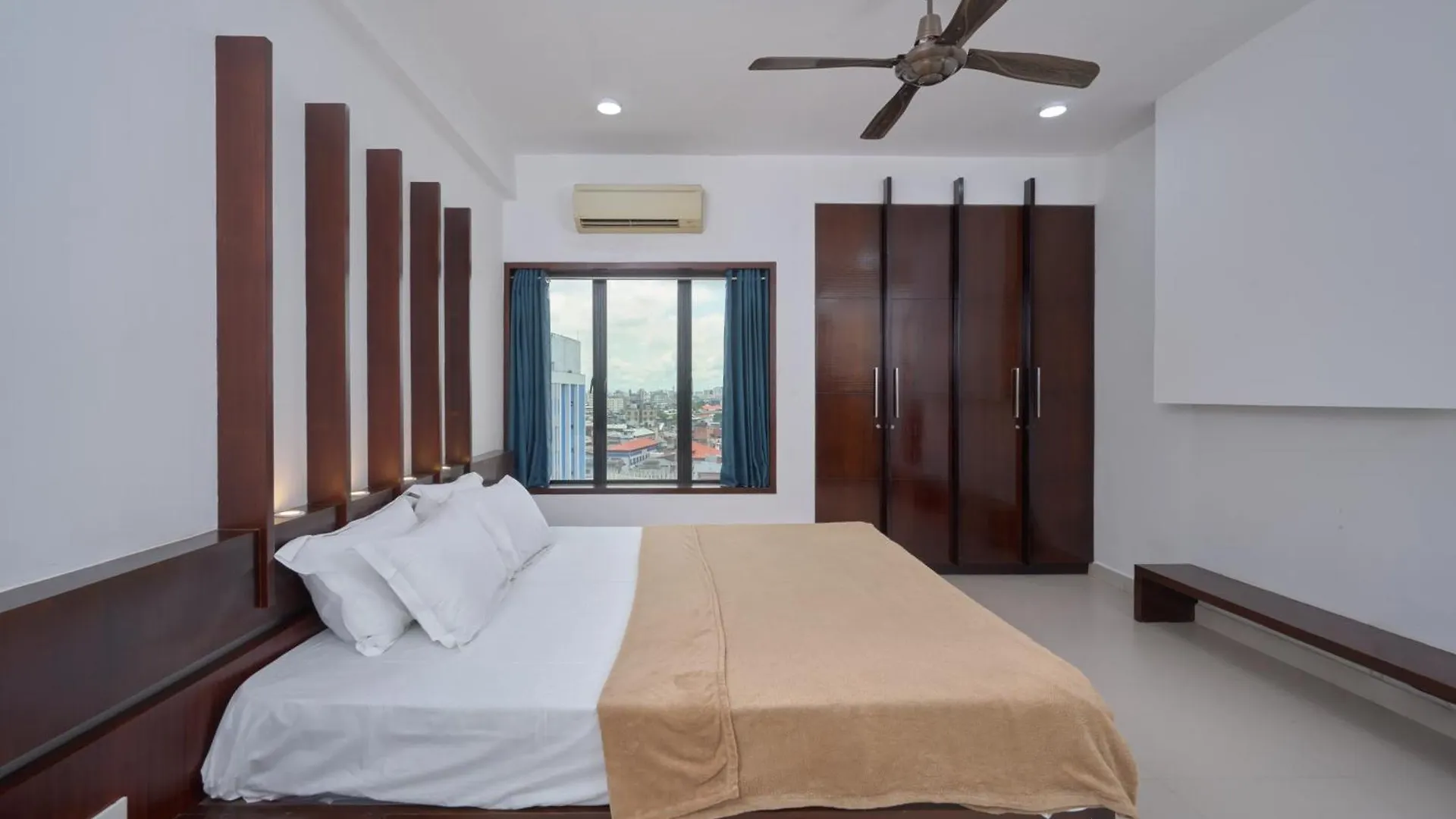 Bayview Retreat Premium Stay At Marine Drive Kochi Διαμέρισμα
